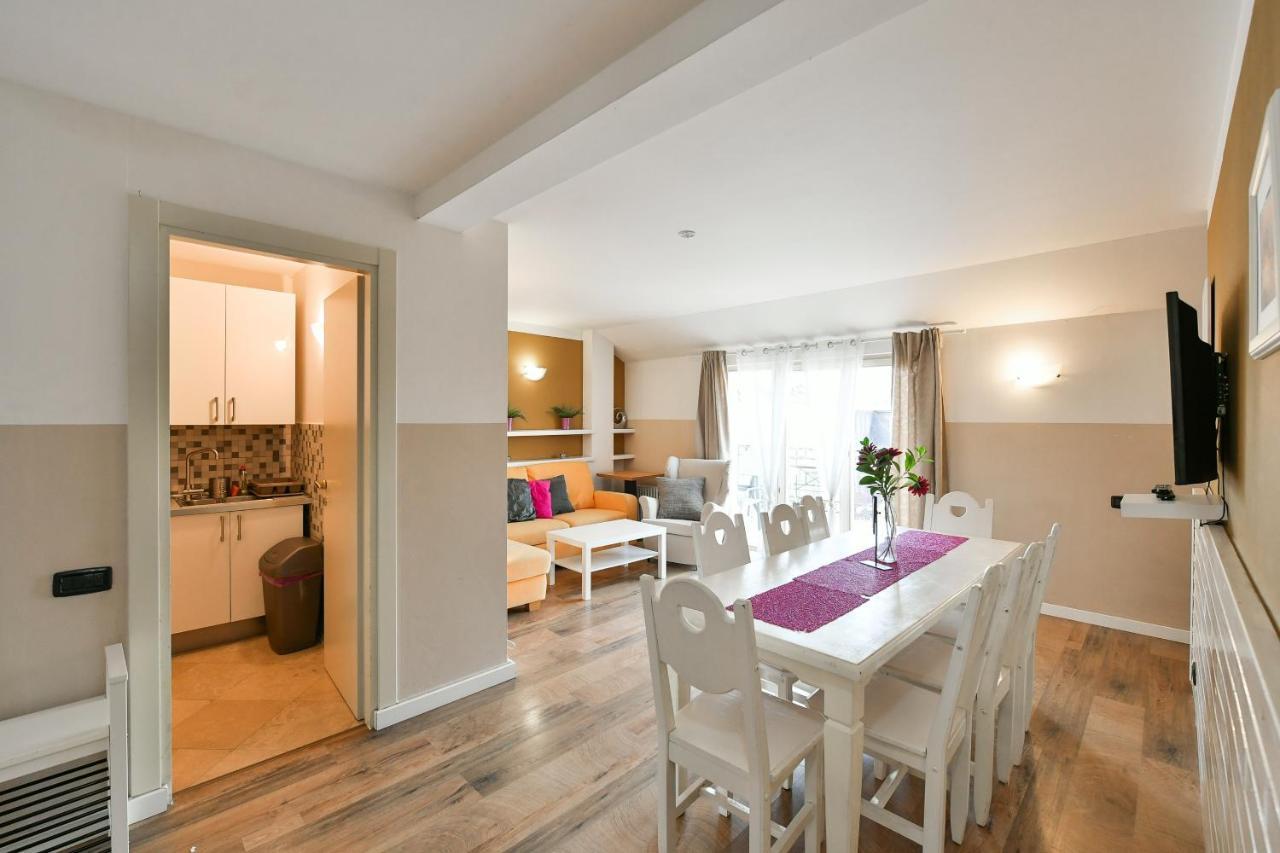 Central 3Bdr Penthouse With Terrace&Ac Prague Exterior photo