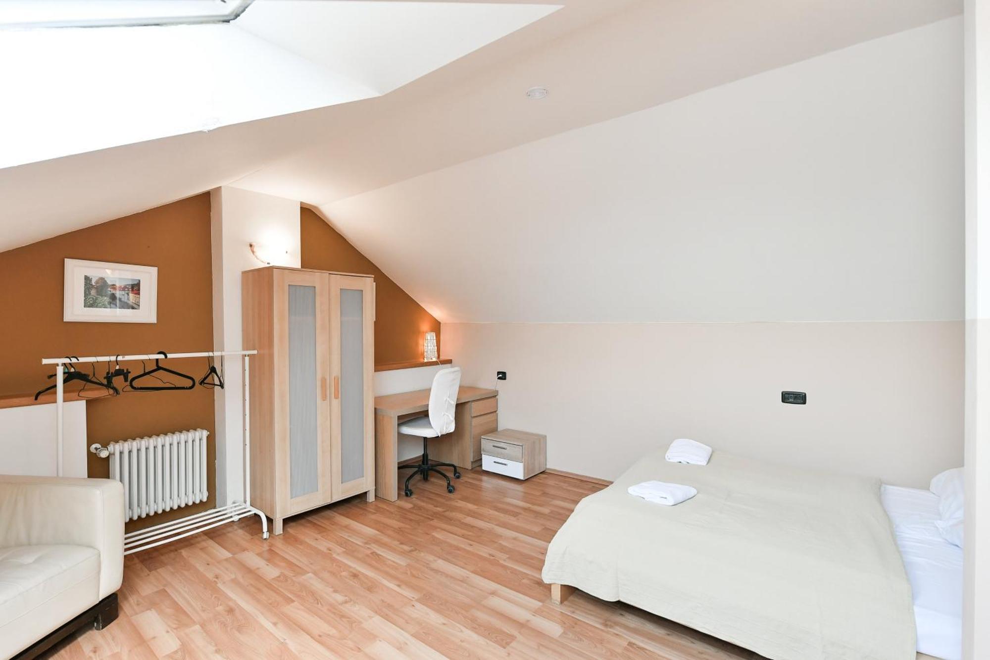 Central 3Bdr Penthouse With Terrace&Ac Prague Exterior photo