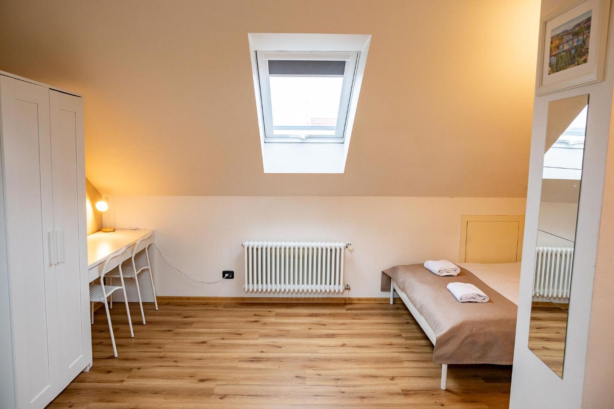 Central 3Bdr Penthouse With Terrace&Ac Prague Exterior photo